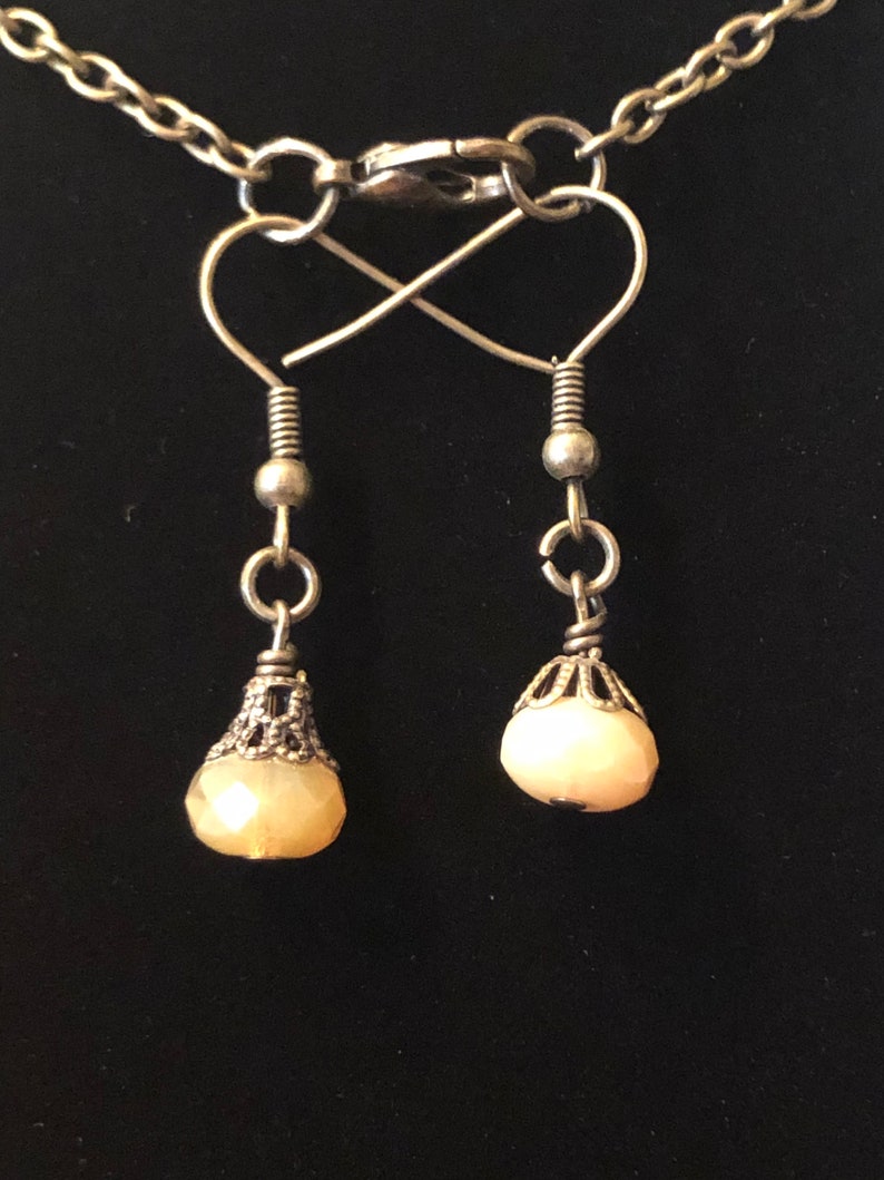Amber crystals necklace and earrings set