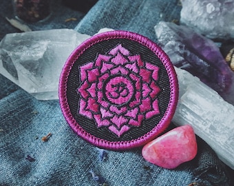 Crown Chakra Patch (Sahasrara) - 2" Iron-on Embroidered Patch - 7th Chakra - Higher Consciousness, Transcendence, Universal Connection