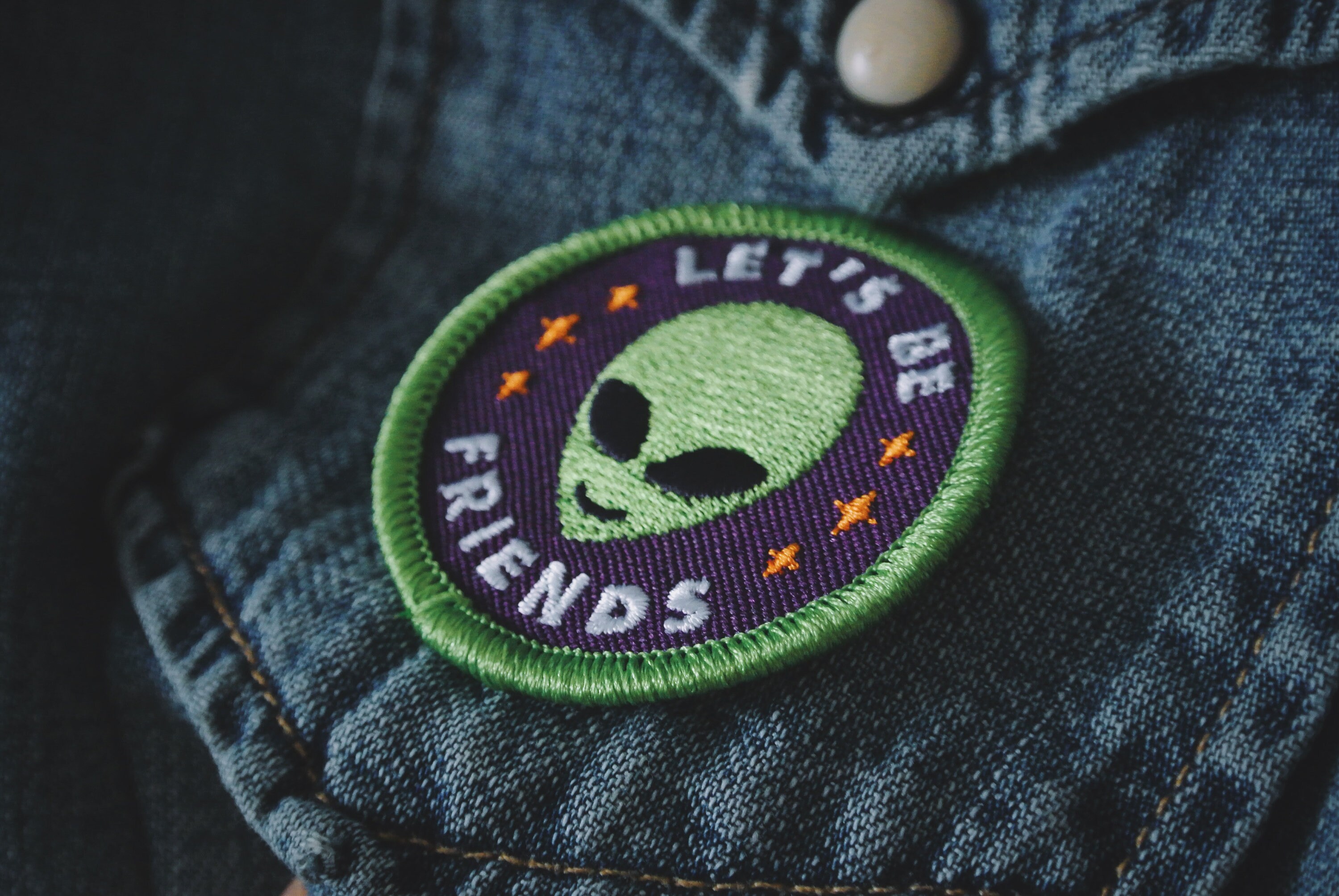 Alien Patch - "lets Be Friends" - Metaphysical Fashion Accessory - 2 ...