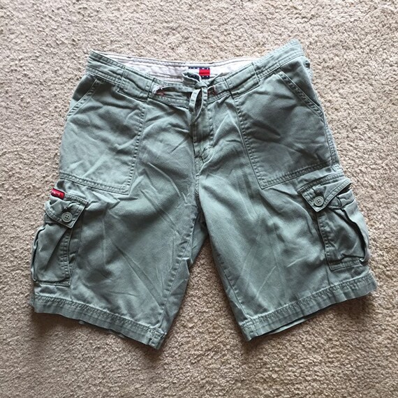 tommy hilfiger khaki shorts