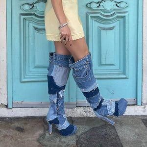 Spaß! Individuell! Levis Denim Patchwork Kniehochhackige Stiefel mit hinteren Anhänger Bild 3