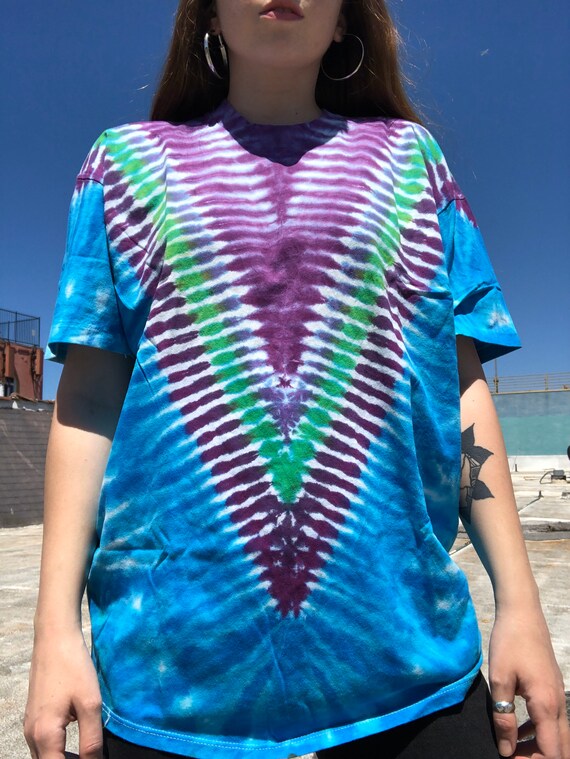 Vintage V Tie Dye T-shirt