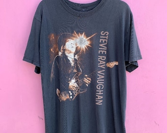 Vintage Washed Out Stevie Ray Vaughan 1996 Print Graphic T-shirt