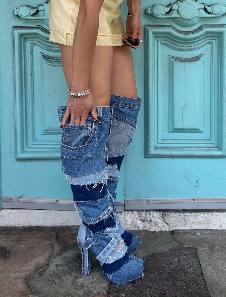 Spaß! Individuell! Levis Denim Patchwork Kniehochhackige Stiefel mit hinteren Anhänger Bild 7