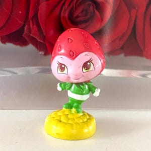 Strawberry Shortcake Charlotte Aux Fraises Tarta De Fresa Doll Berrykin
