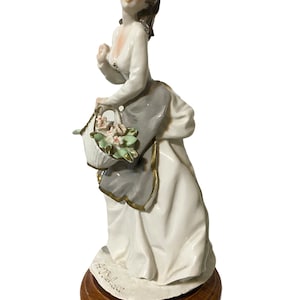【イタリア製】A.Belcari 貴婦人 フィギュリン 1990年 刻印 彫像 Belcari Figurines - Etsy