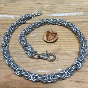 3 - Bizantino pequeño - Hecho a mano - Cadena de billetera de cota de malla - 2 pies - Acero galvanizado calibre 14
