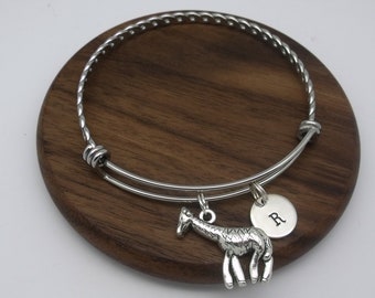 Giraffe initial bracelet gift, giraffe jewellery, giraffe bangle, personalised giraffe gift, customised initial, letter