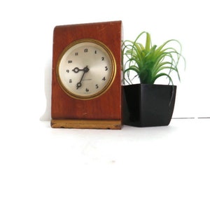 Vintage Seth Thomas Clock - Old Seth Thomas Windup Clock - Unique Small Retro Wood & Brass Shelf Clock - Display Decor Photo Prop Clock