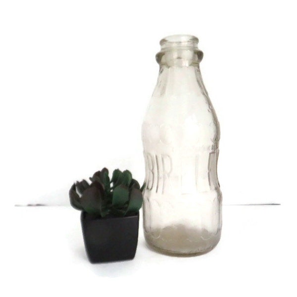 Vintage Bireleys Bottle Contetns One Quart Liquid Size Old Glass Soda Pop Jar w/Slight Color Hollywood, Calif. Scalloped Textured Design