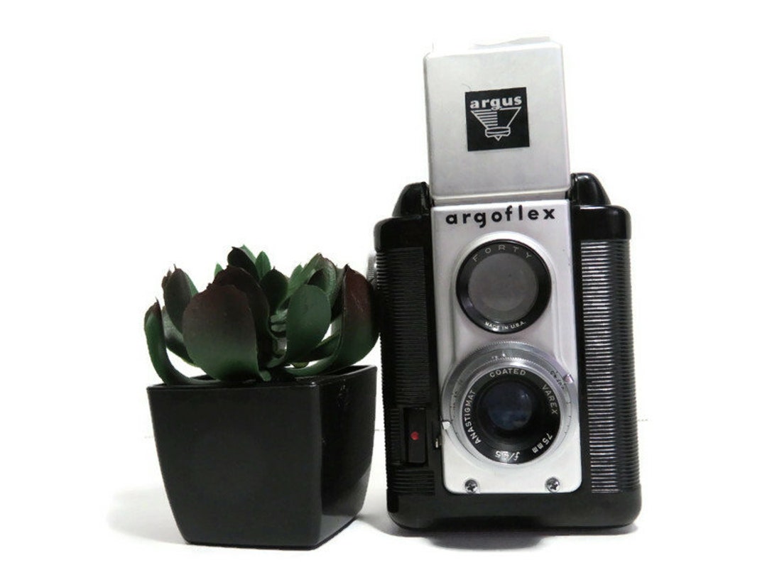 Vintage Argus Camera, Old 1950’s Argoflex Forty Camera, Black/silver