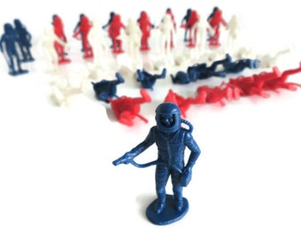 Vintage MPC Plastic Toy Astronaut Figures  |  42 Red White and Blue Spacemen  |  Old Childs Collectible 2" High Space Figures