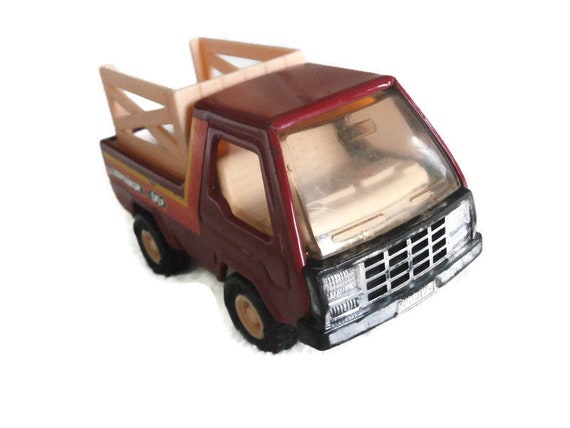 ビンテージトランク ヘレン・ウッド Vintage Buddy L Toy Truck | 1982 Horserack 400 Pickup | Made