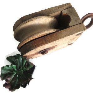 poulie en bois starline vintage | Vieux | d’outils de ferme en bois primitif rustique Poulie de récupération industrielle | Poulie d’hélice photo d’affichage de décor