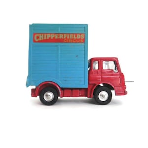 Corgi Toys Bedford Tractor Unit CHipperfields Circus Truck