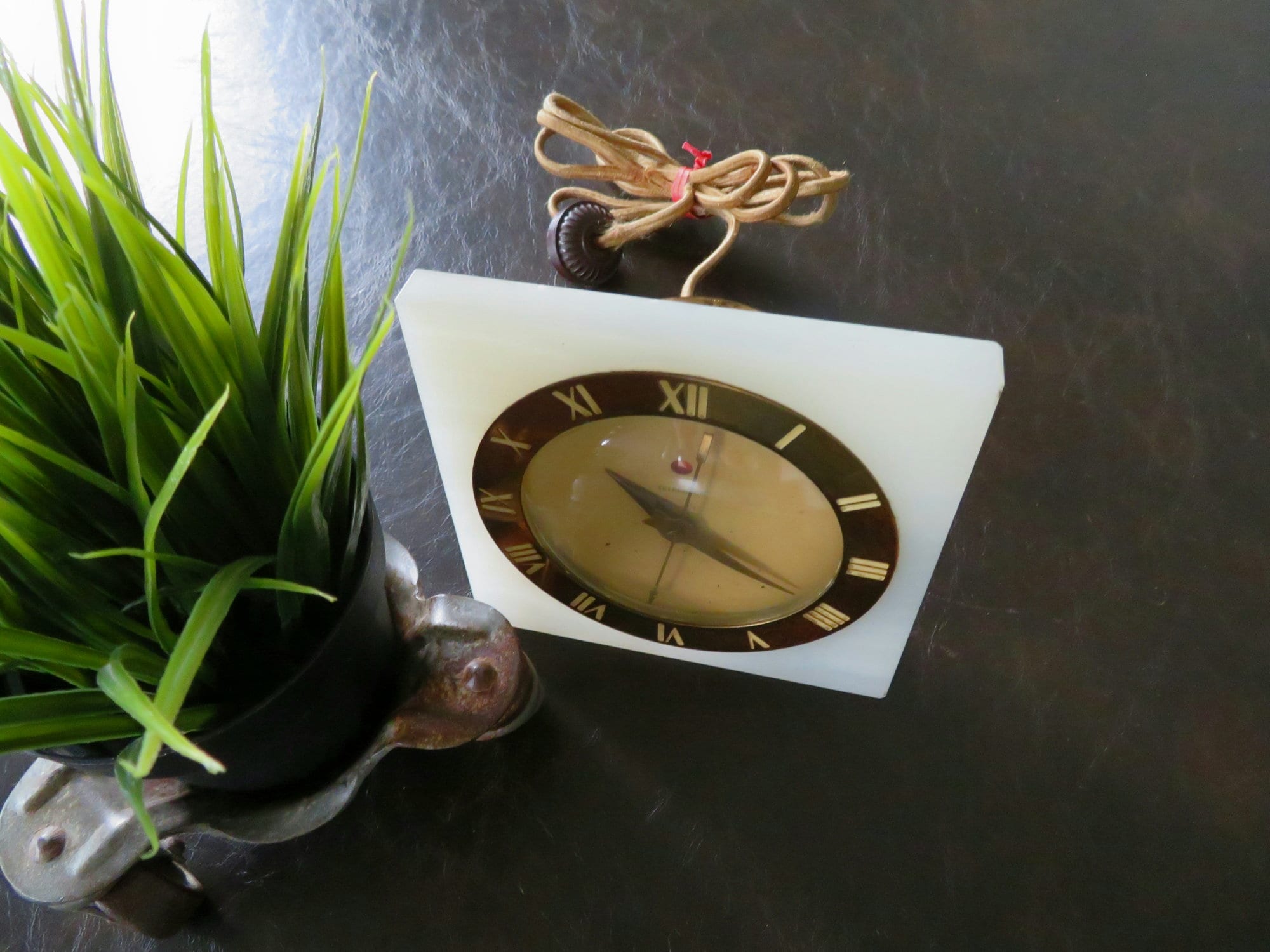 ヴィンテージ テレクロン電気時計 ホワイトオニキス大理石 アール