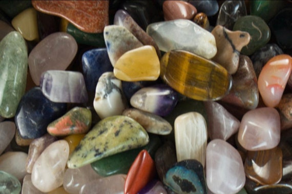 Polishing gemstones shop