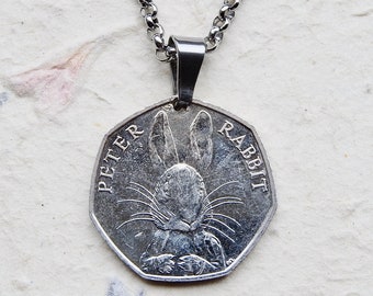 Genuine Peter Rabbit coin necklace/keychain from the writer Beatrix Potter - limited edition - bookjewelry - original gift - United Kingdom