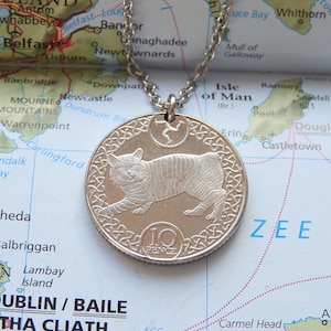 Isle of man Manx cat 2019 coin necklace/keychain|gift for cat lover|Queen Elizabeth the second|in memory of a cat gift