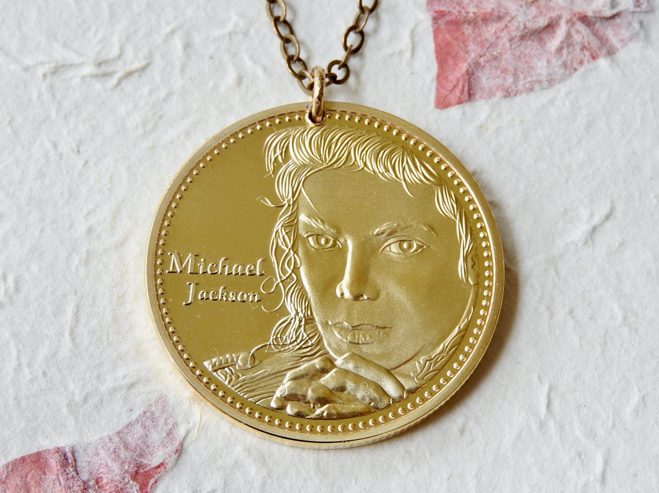 ◆VINTAGE HOLLYWOOD◆ Round Coin Necklace VH2411NE070M Coin Pendant Necklace – Michele Jewelry
