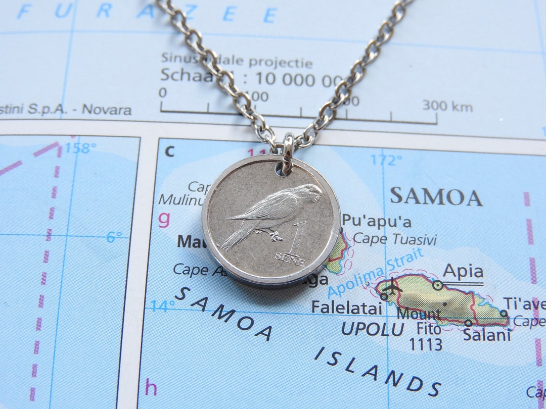 Blue-crowned Lorikeet | Vini Australis Samoa Coin Necklace/keychain ...