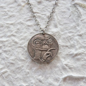 E.T./Extra-Terrestrial coin token necklace/keychain - limited edition - movie lover - movie jewelry - ET phone home