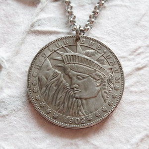 Lady Liberty coin token necklace/keychain - limited edition - New York - statue of liberty - Liberty Enlightening the World