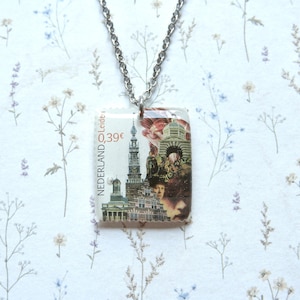 Leida / Gouda | Collana con francobollo postale olandese | Paesi Bassi | gioielli con francobolli | collezionista di francobolli postali | Città del formaggio | Rembrandt van Rijn