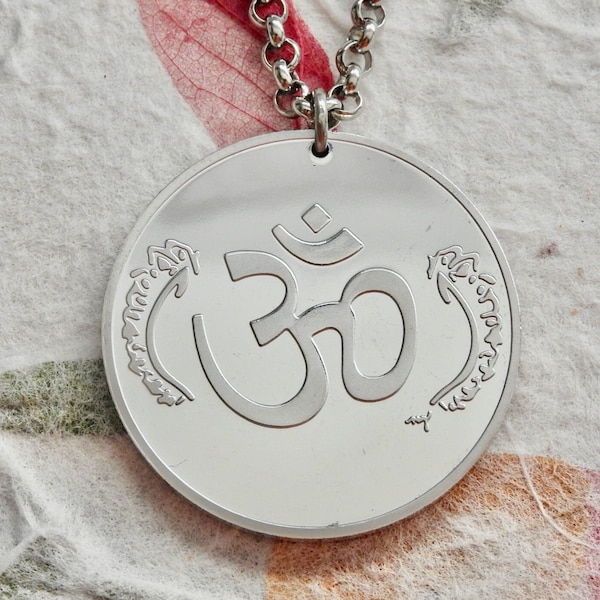 Ohm/Aum sign and Hindu God Ganesha token necklace/keychain | Ohm mani padme hum | Hindu necklace | Aum necklace