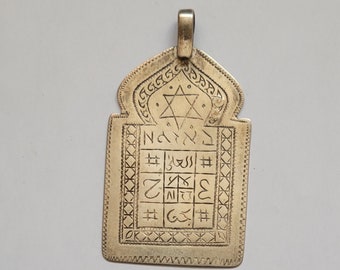 Marokko – Judaica – „Djeduel“ Magisches Amulett Louha mit kabbalistischen Inschriften.