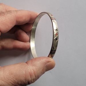 Saharawi bangle bracelet in silver and enamel - Guelmim - Morocco
