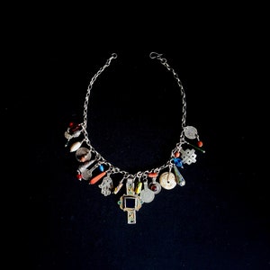 Morocco – Berber Amazigh necklace in silver and various pendants in pendants