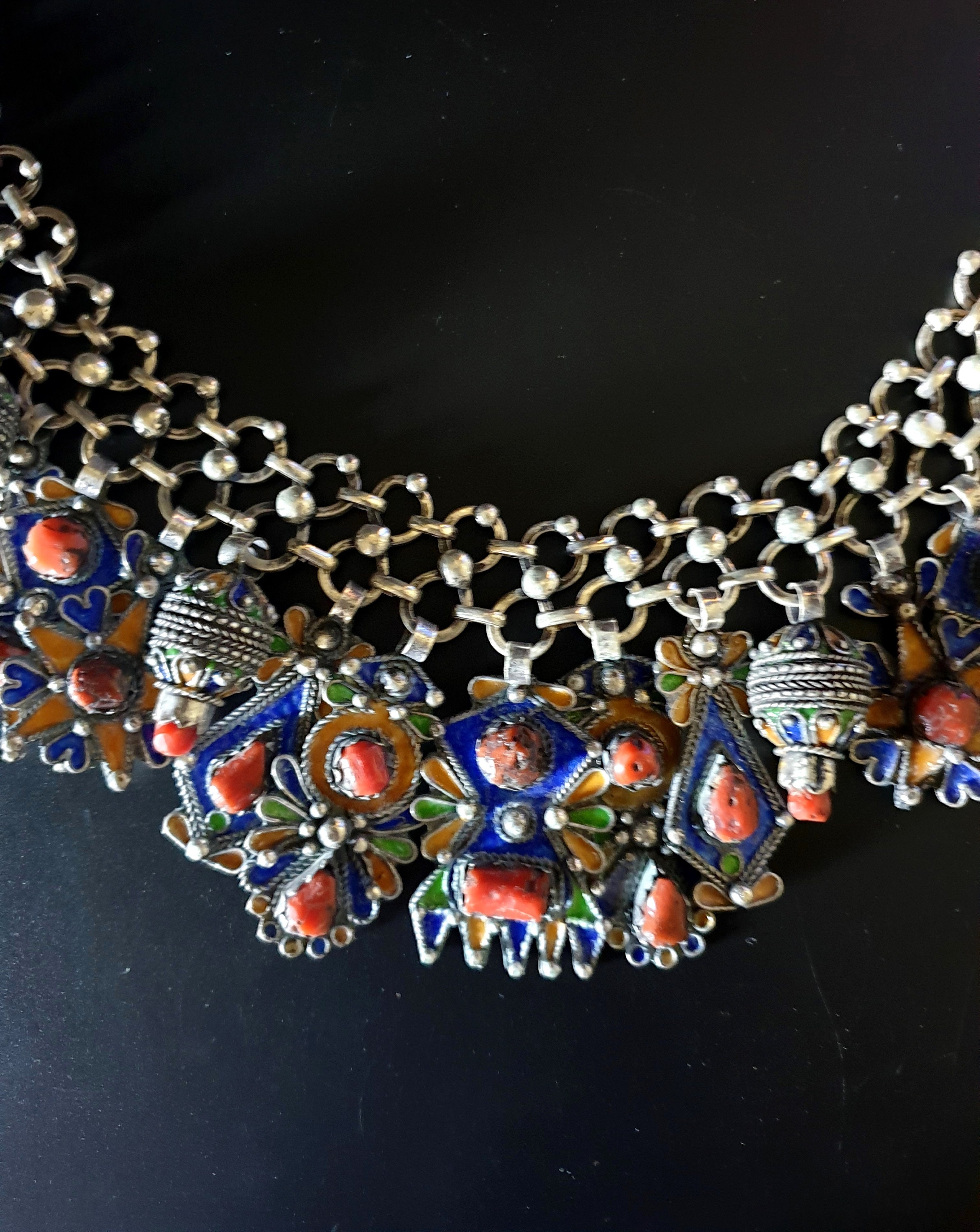 Collier Berbère Ethnique En Argent Massif émaillé Polychrome Avec Pendeloques & Cabochons - Occasion