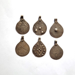Morocco - Lot of 6 old silver Berber granule pendants for necklace - Souss-Massa region
