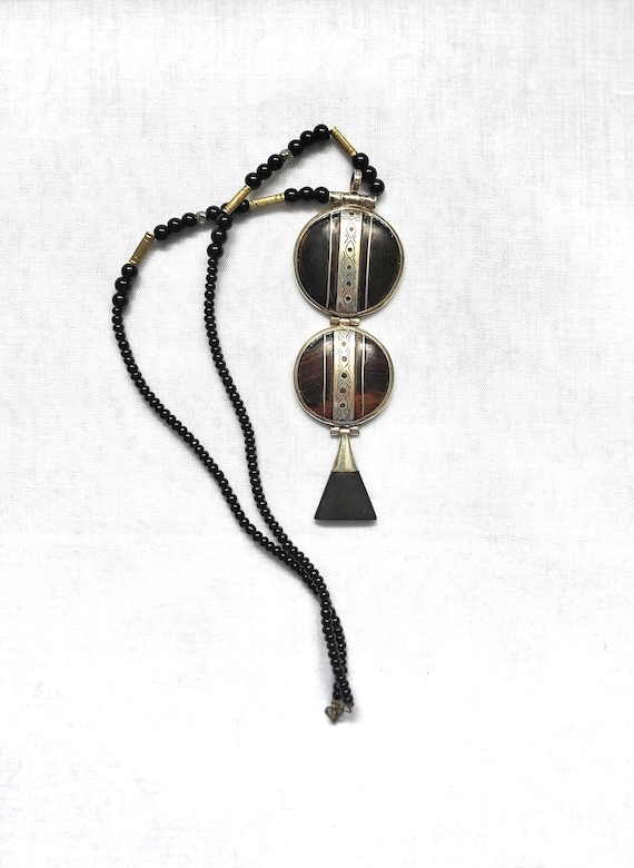 トゥアレグ 赤瑪瑙黒檀トライバルヴィンテージネックレス トゥアレグ 赤瑪瑙黒檀トライバルヴィンテージネックレス トゥアレグ