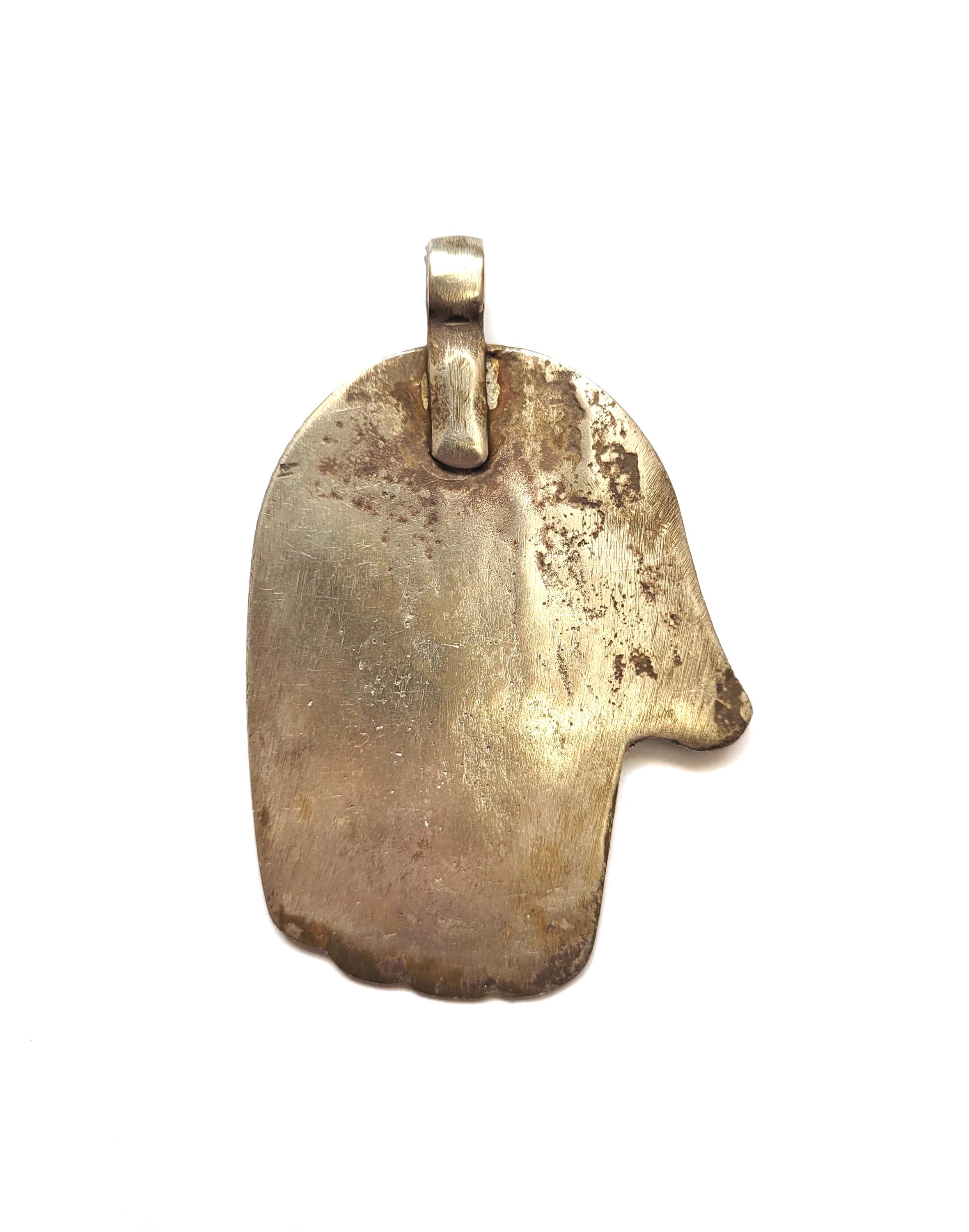 Fibule Ancienne En Métal Argenté Avec Symbole De La Main De Khamsa - Origine Tunisie - Occasion
