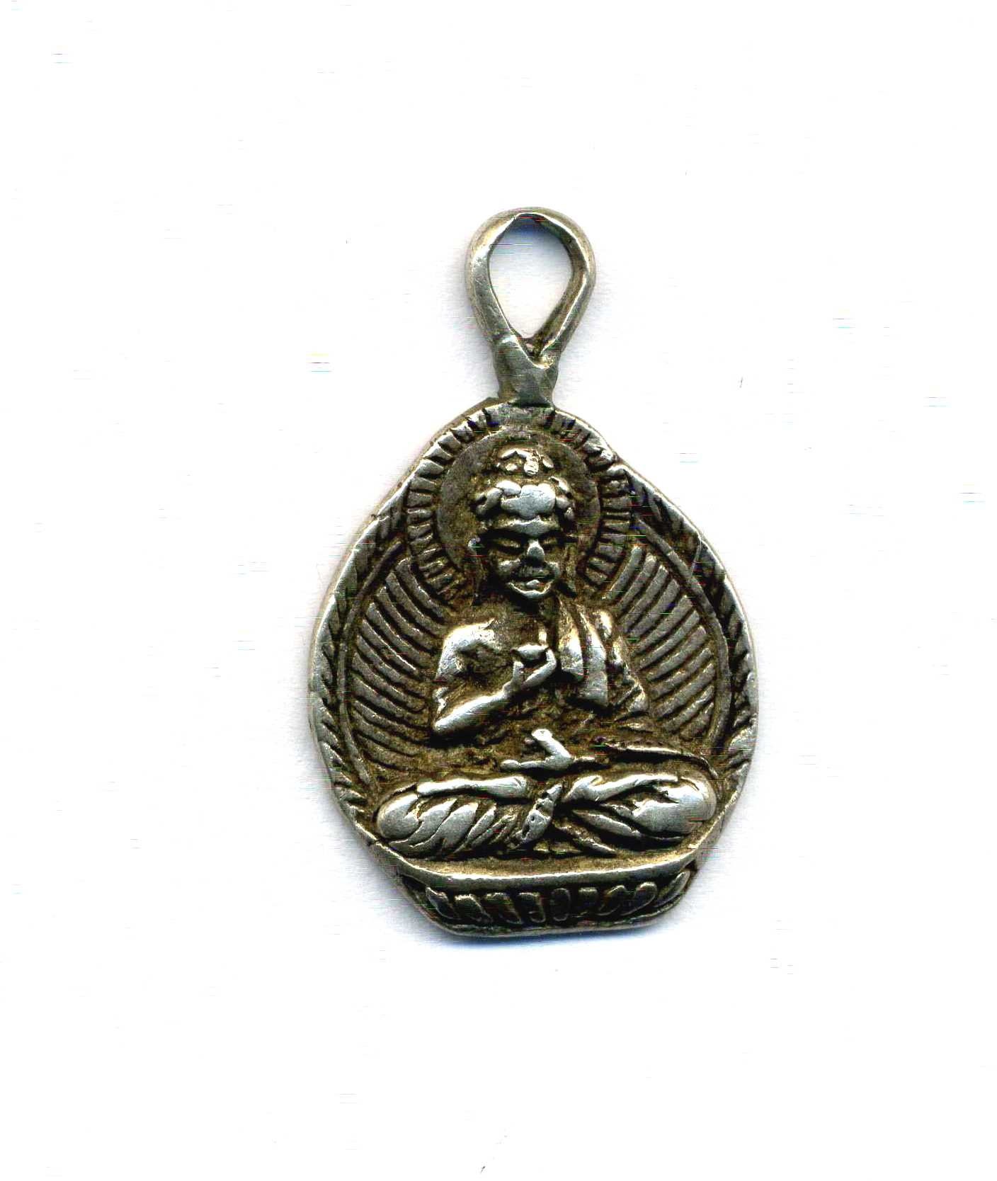 Antique Amulette de La Déesse Guanyin Divinité Bouddhiste Chinoise en Argent Massif