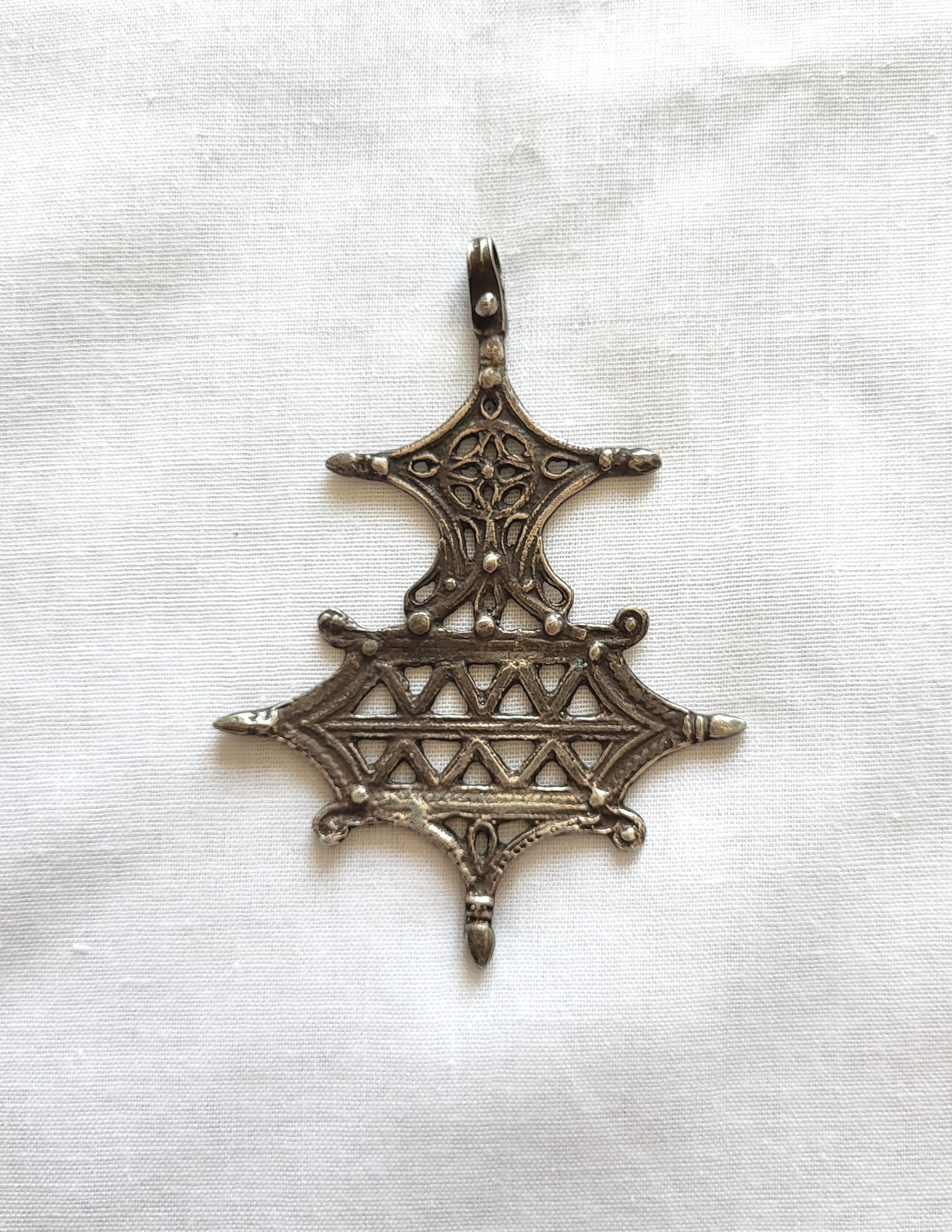 ペンダント – シルバーのアガデスクロス – ニジェール産のトゥアレグ族