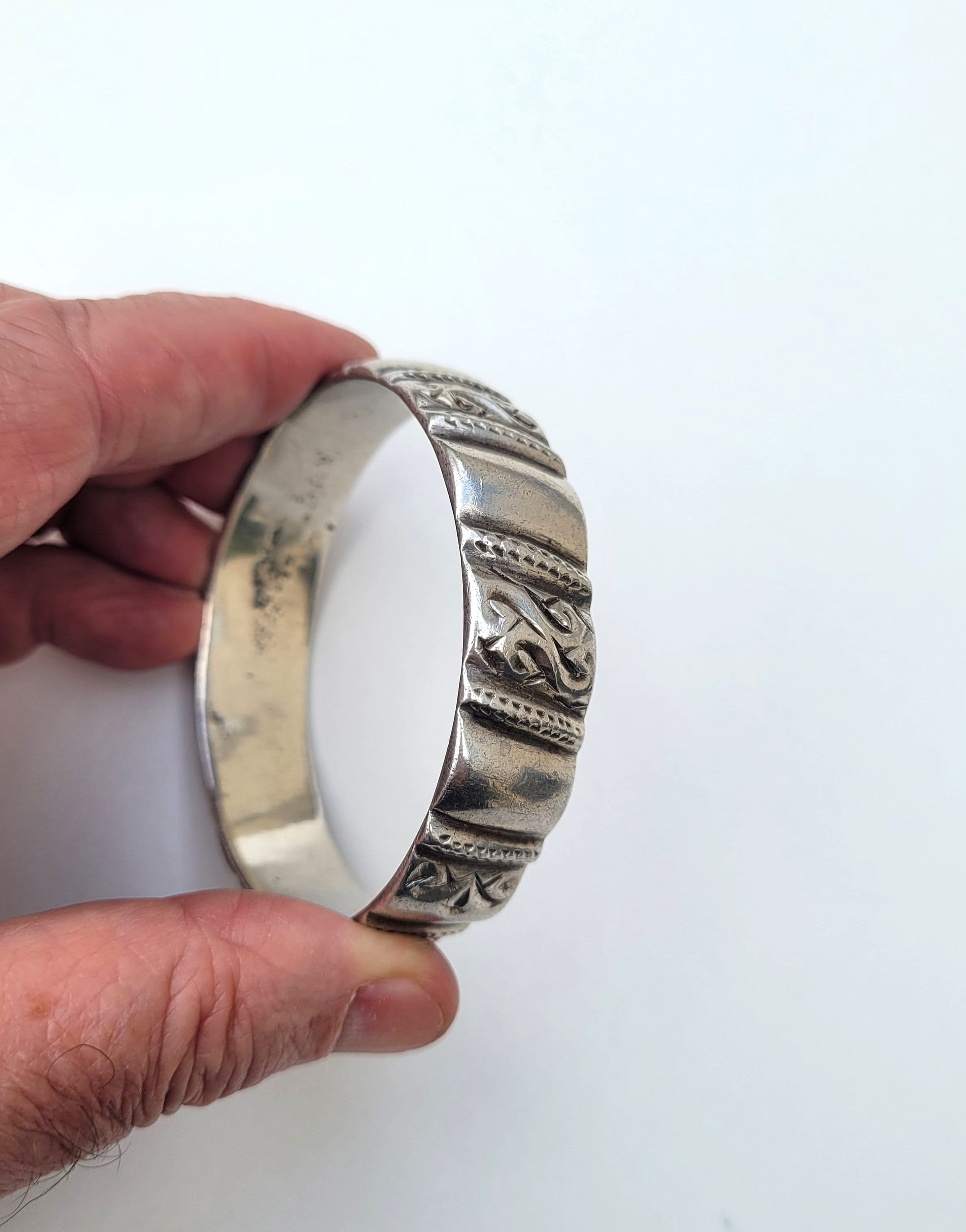 アンティーク　モロッコ　ブレスレット　シルバー　ビンテージ 古いベルベル人のシルバー ブレスレット - モロッコ - Etsy 日本