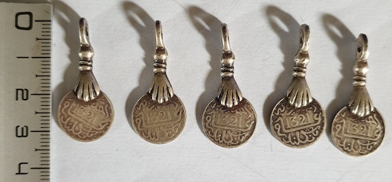 Morocco – 5 Antique silver coins pendants held by… - image 2