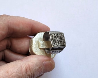 Antique Bague berbère en argent - Maroc