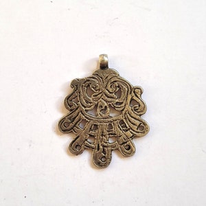 Berber molded hand of Fatima in silver - Khamsa - Lucky charm - Provenance south Morocco
