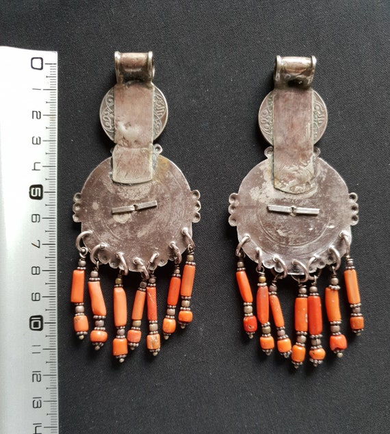 Morocco - Lot of 2 old Berber silver pendants and… - image 3
