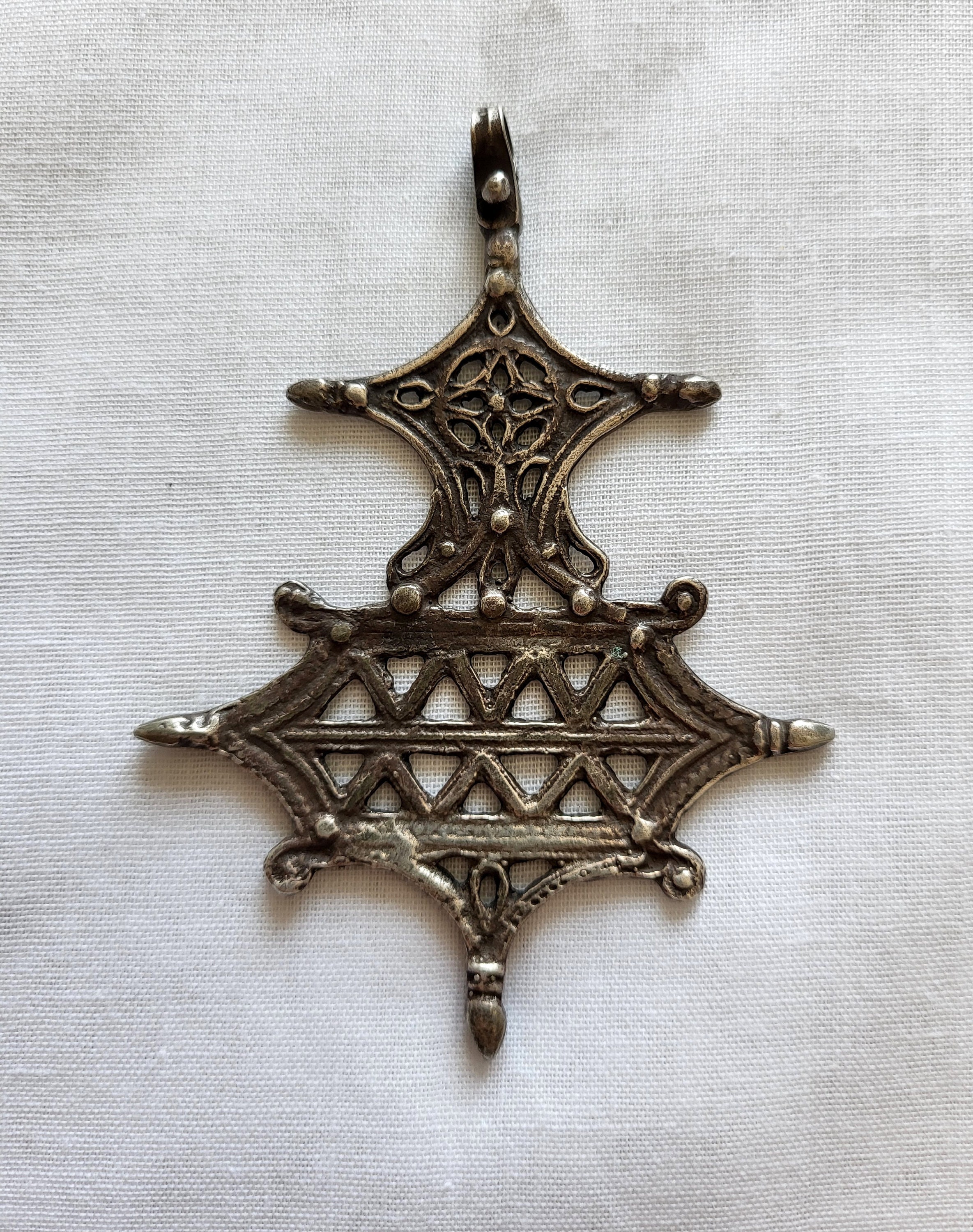 ペンダント – シルバーのアガデスクロス – ニジェール産のトゥアレグ族