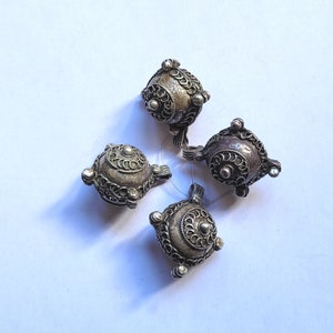 Lot of 4 old Berber beads/pendants in silver - Origin of Tata city located in the South-East of Morocco.