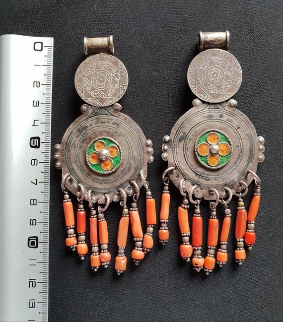 Morocco - Lot of 2 old Berber silver pendants and… - image 2