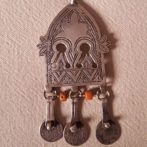 Morocco – Talisman – Amulet “Gate of Paradis” coral beads and ancient coins