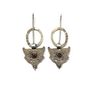 Pair of old fibulae in silver and glass cabochon - Tunisia