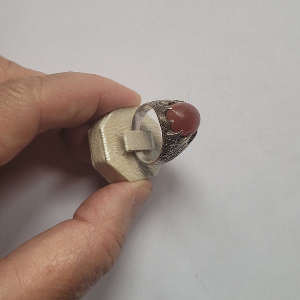 Antique Bague berbère en argent et Vieille agate - Mali - Mauritanie