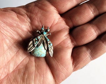 Old Bee Brooch in Silver and Turquoise